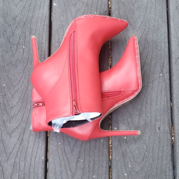 Red Trendy Ankle Boots Pointy Toe Studded Bootie - Picture 10 of 10